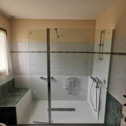 salle de bain PMR 56 Theix Noyalo après