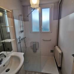 salle de bain PMR 29 Finistère Plonéour lanvern après