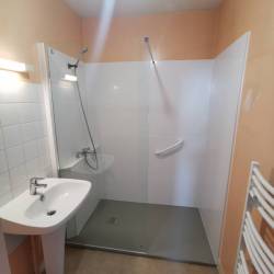 salle de bain PMR 29 Finistère riec sur belon après